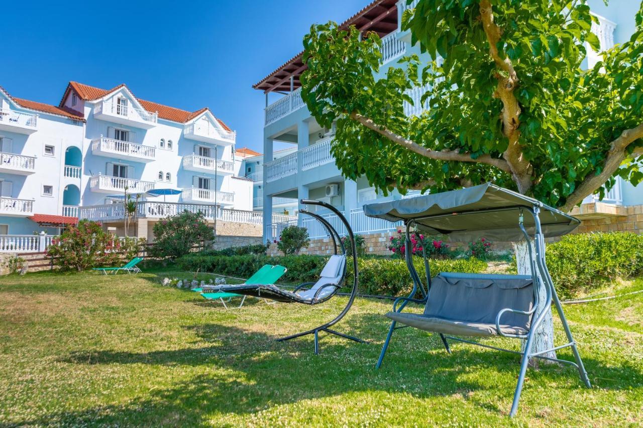 Baywatch Apartments On The Beach By "Elite" アモウディ エクステリア 写真